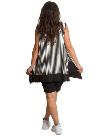 Αέρινο τοπ με μαύρο-άσπρο ριγέ και ασύμμετρο τελείωμα