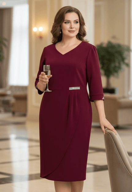 Επίσημο μπορντό φόρεμα σε ίσια γραμμή plus size