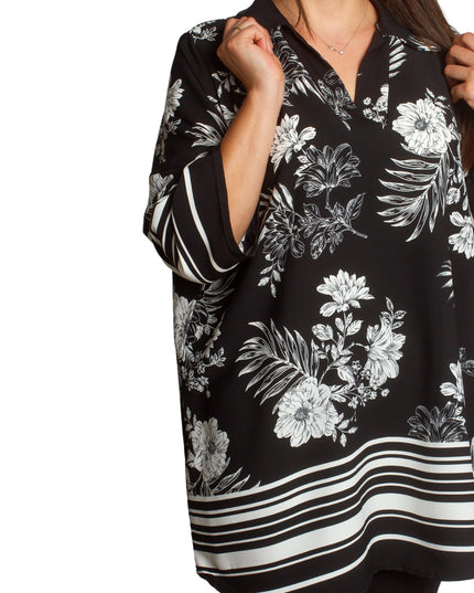 Ριχτή μπλούζα σε μεγάλα μεγέθη με V λαιμό και print