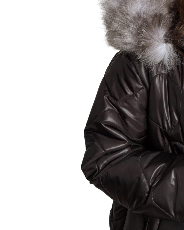 Χειμερινό μπουφάν με κουκούλα και κλος γραμμή