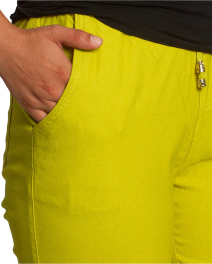 Κάπρι παντελόνι σε κίτρινο χρώμα με τσέπες