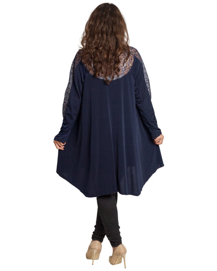 Κομψή μπλε τουνίκ με πουά plus size