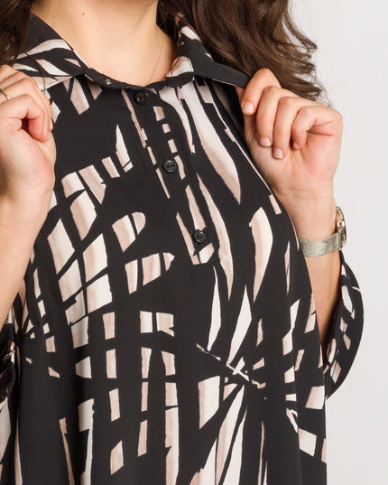 Γυναικείο μαύρο πουκάμισο σε μεγάλα μεγέθη