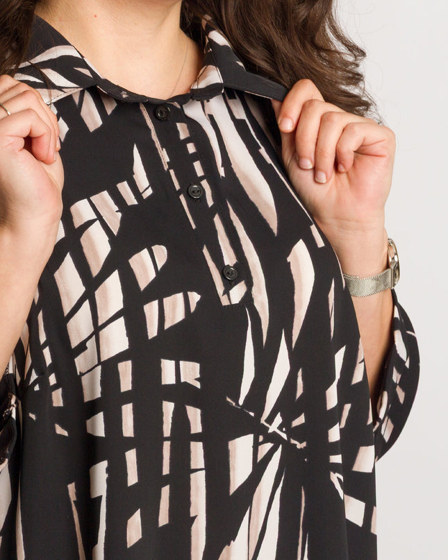 Γυναικείο μαύρο πουκάμισο σε μεγάλα μεγέθη