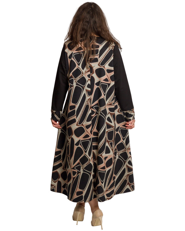 Κομψό μακρύ φόρεμα σε μεγάλα μεγέθη