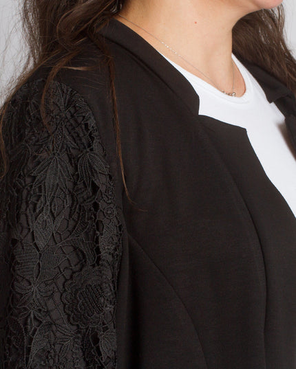 Κομψό μαύρο σακάκι με δαντελένα μανίκια
