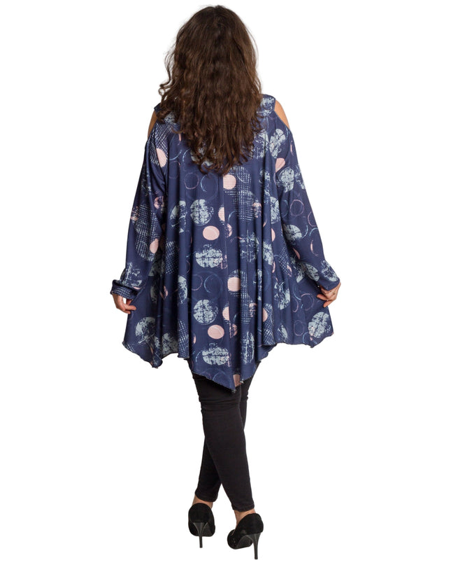 Κομψή τουνίκ με ασύμμετρο σχέδιο και άνοιγμα στους ωμους