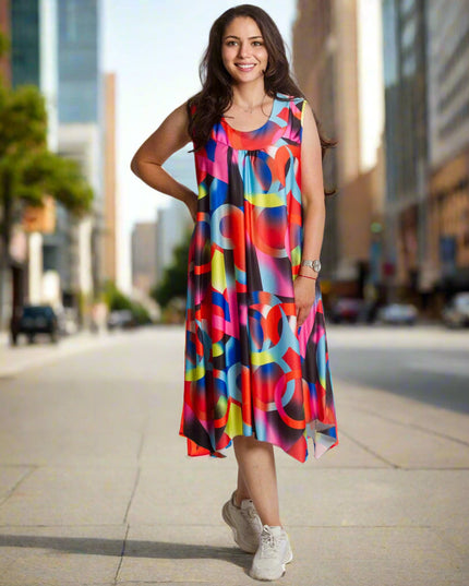 Καλοκαιρινό φόρεμα με αφηρημένο σχέδιο σε έντονα χρώματα