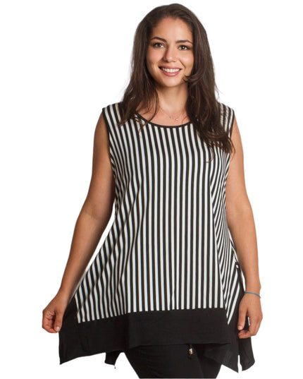 Αέρινο τοπ με μαύρο-άσπρο ριγέ και ασύμμετρο τελείωμα