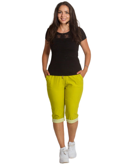 Κάπρι παντελόνι σε κίτρινο χρώμα με τσέπες