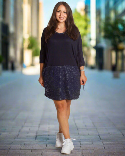 Κομψή Σκούρα Μπλε Τουνίκ με Διακοσμητικά Στοιχεία