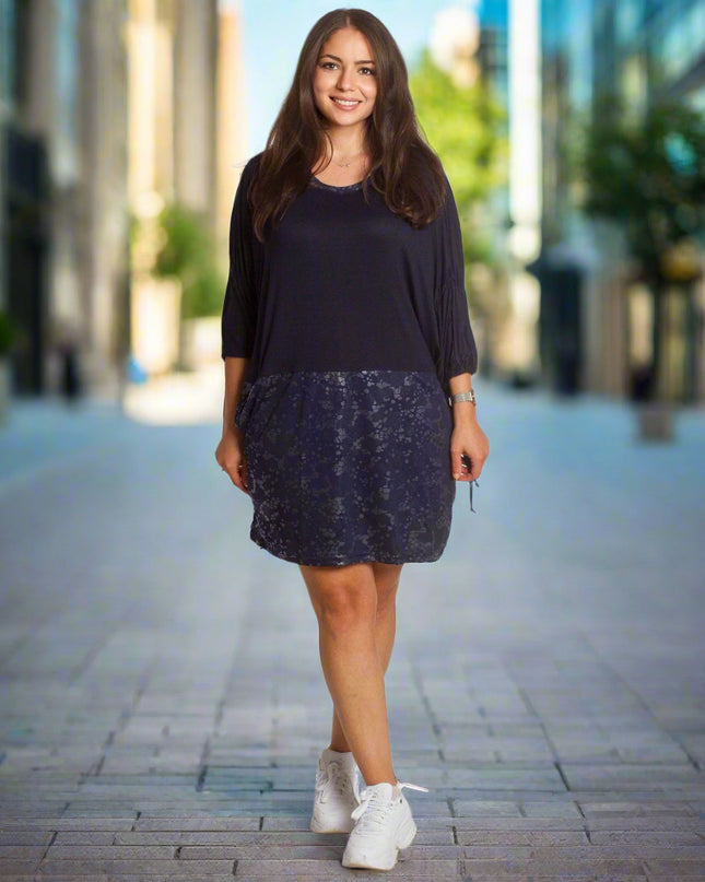 Κομψή Σκούρα Μπλε Τουνίκ με Διακοσμητικά Στοιχεία