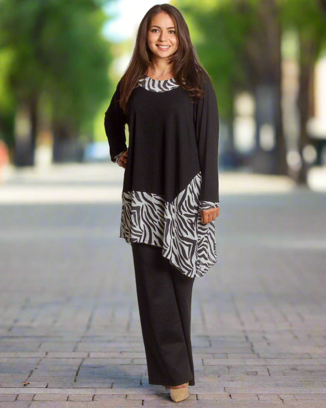 Τουνίκ με zebra λεπτομέρειες σε μεγάλα μεγέθη