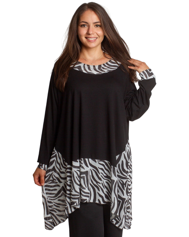 Τουνίκ με zebra λεπτομέρειες σε μεγάλα μεγέθη