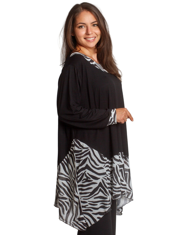 Τουνίκ με zebra λεπτομέρειες σε μεγάλα μεγέθη
