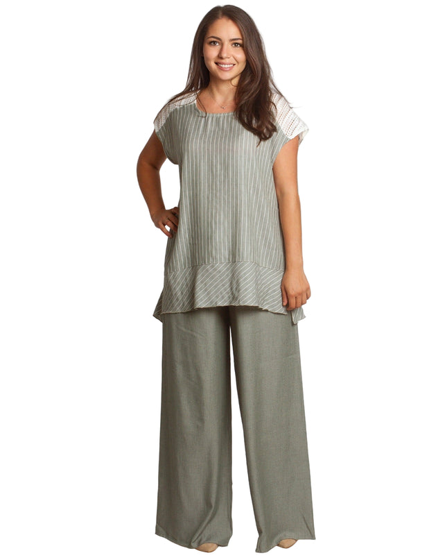 Γυναικείο λινό κοστούμι με άνετη γραμμή σε μεγάλα μεγέθη