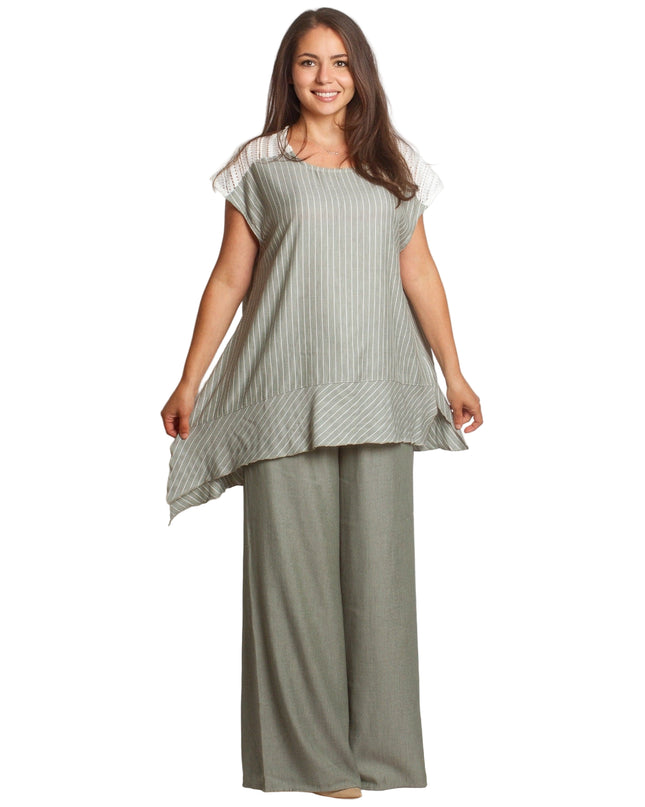 Γυναικείο λινό κοστούμι με άνετη γραμμή σε μεγάλα μεγέθη