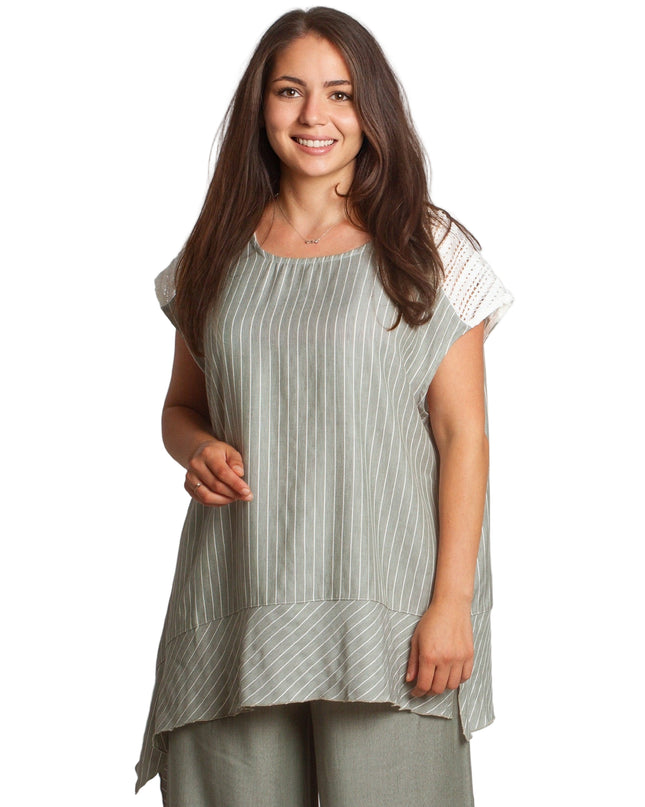 Γυναικείο λινό κοστούμι με άνετη γραμμή σε μεγάλα μεγέθη