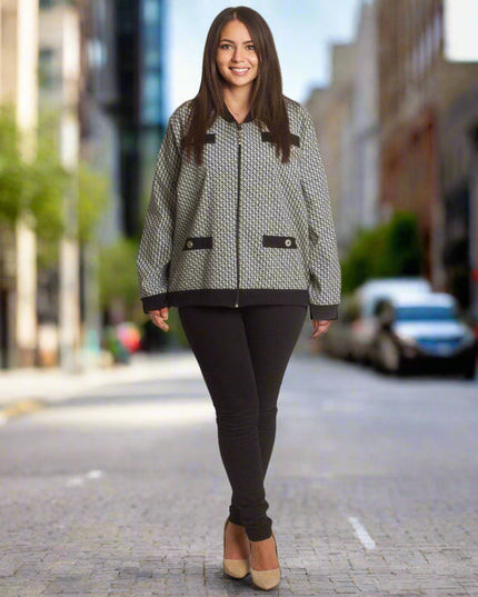 Στιλάτη ζακέτα με γεωμετρικό σχέδιο σε μεγάλα μεγέθη