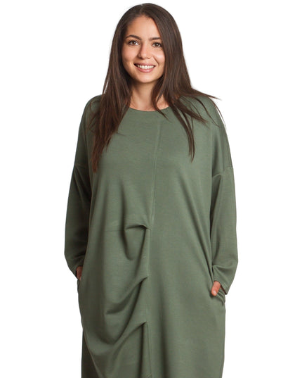 Χαλαρό πράσινο φόρεμα με τσέπες και ασύμμετρες πιέτες