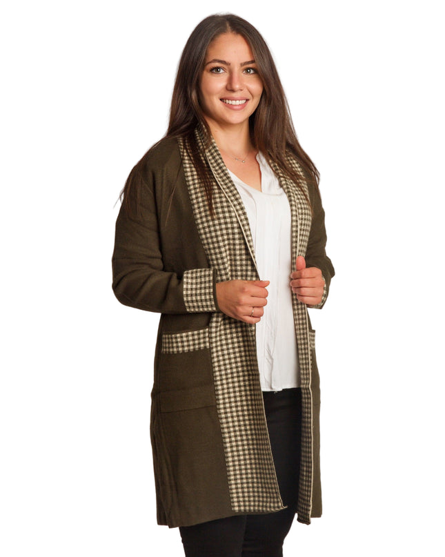 Μακριά ζακέτα με τσέπες και καρό λεπτομέρειες σε μεγάλα μεγέθη