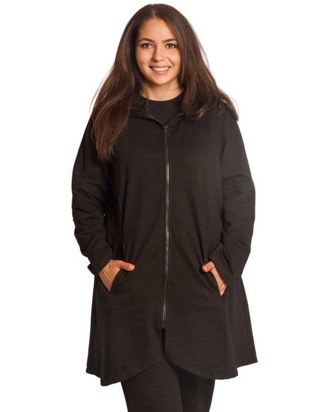 Μαύρη γυναικεία ζακέτα σε μεγάλα μεγέθη με κουκούλα