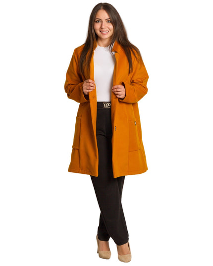 Ελαφρύ γυναικείο παλτό σε μεγάλα μεγέθη