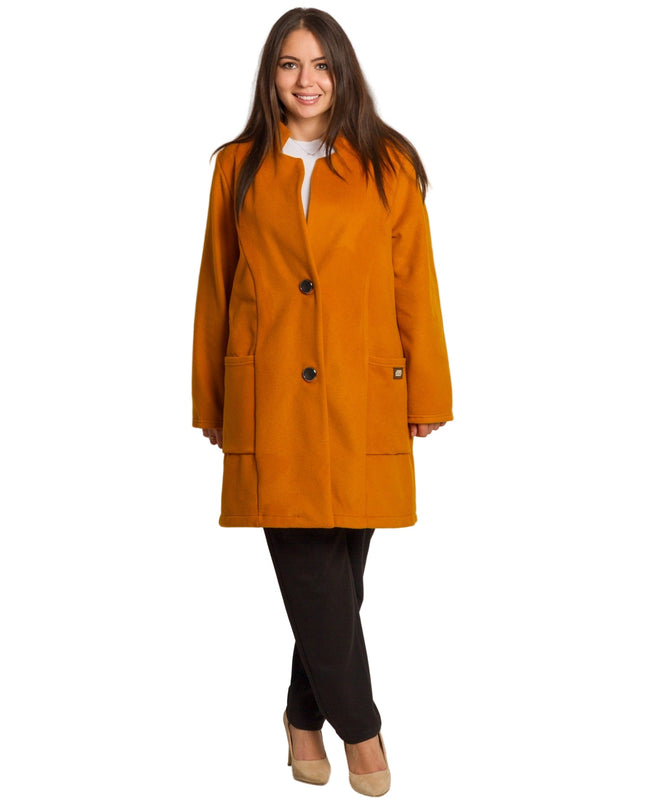 Ελαφρύ γυναικείο παλτό σε μεγάλα μεγέθη