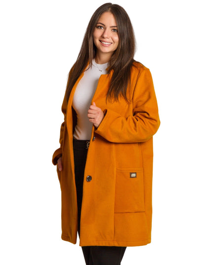 Ελαφρύ γυναικείο παλτό σε μεγάλα μεγέθη