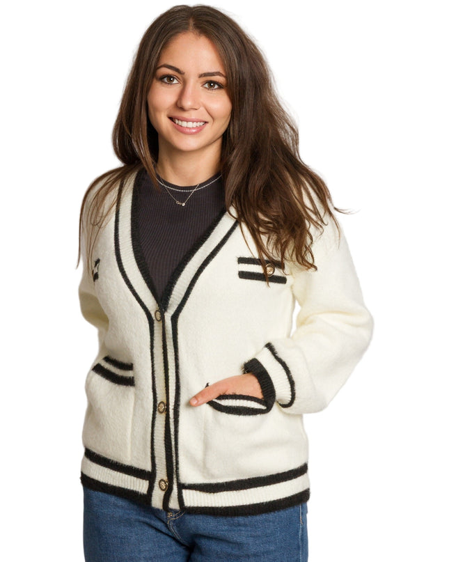 Λευκή ίσια ζακέτα με μαύρα τελειώματα σε μεγάλα μεγέθη