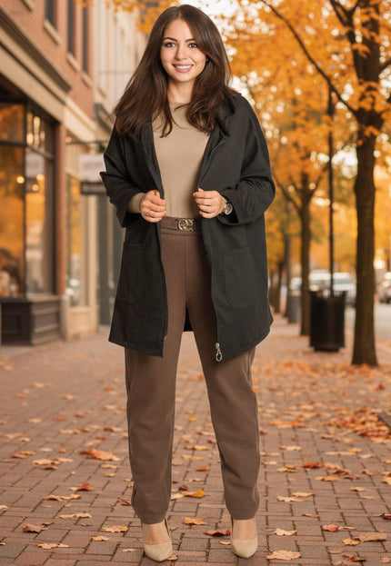 Μαύρο γυναικείο μπουφάν με κουκούλα και μεγάλες τσέπες