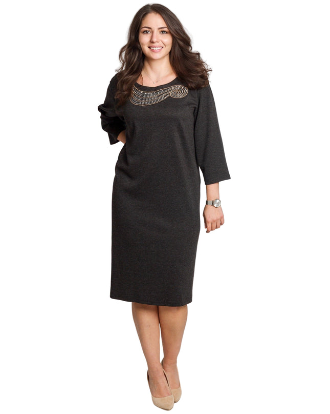 Κομψό γκρι φόρεμα με πέτρες και ίσια γραμμή