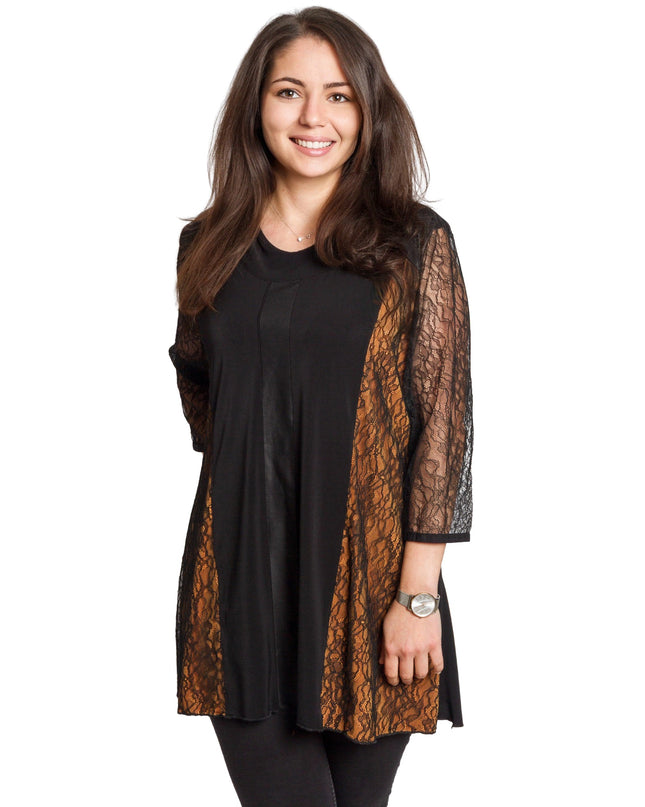 Κομψή τουνίκ με δαντελένια στοιχεία σε μεγάλο μέγεθος