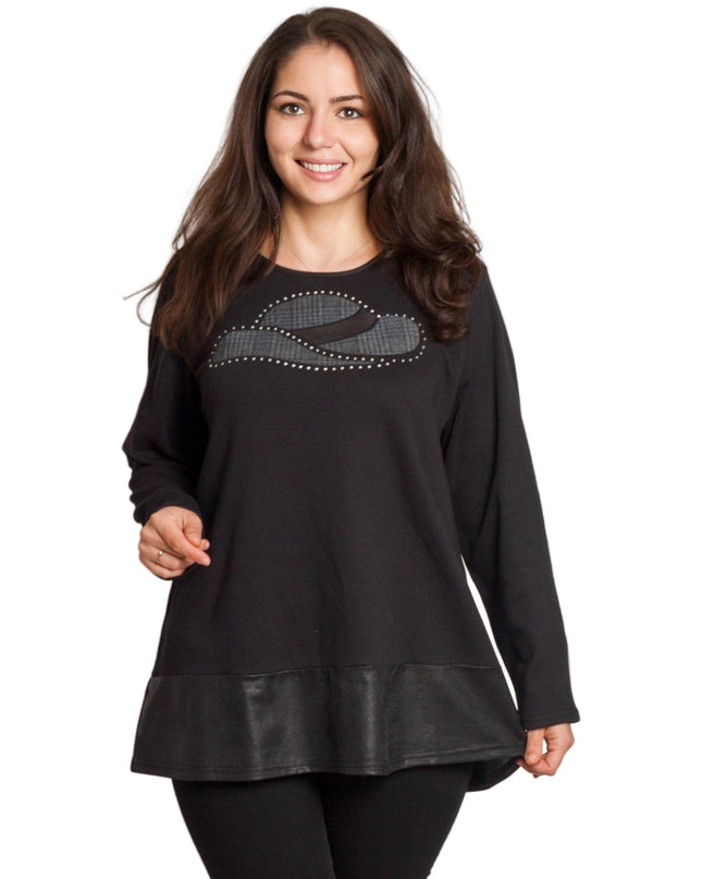 Μαύρη τουνίκ με διακόσμηση και δερμάτινη λεπτομέρεια