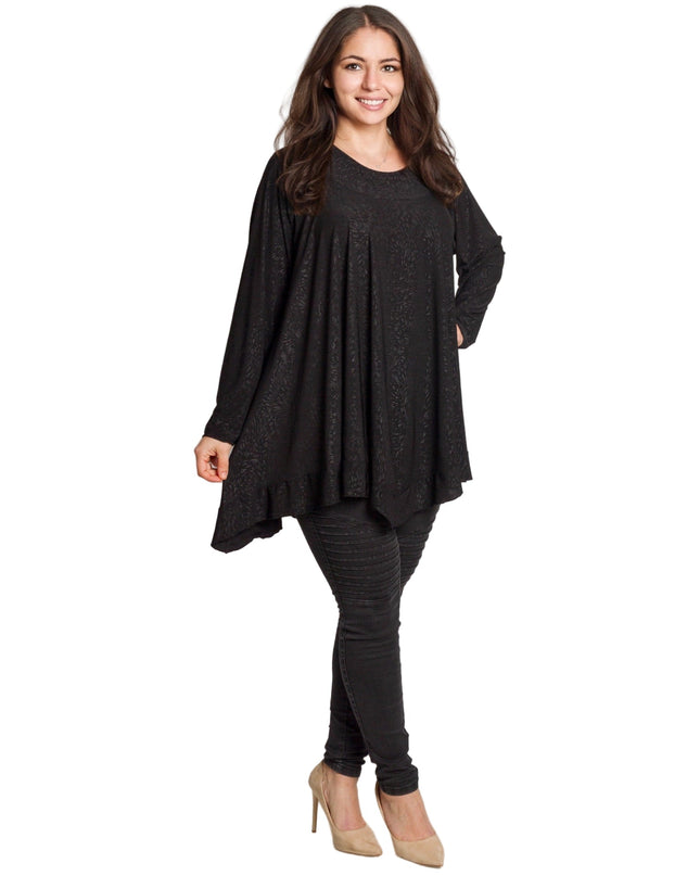 Ελαφριά μαύρη τουνίκ με ανάγλυφο και κομψή άνεση