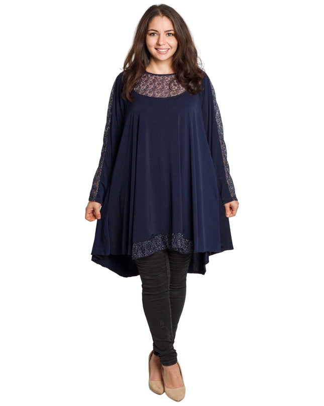 Κομψή μπλε τουνίκ με πουά plus size