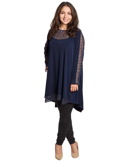 Κομψή μπλε τουνίκ με πουά plus size