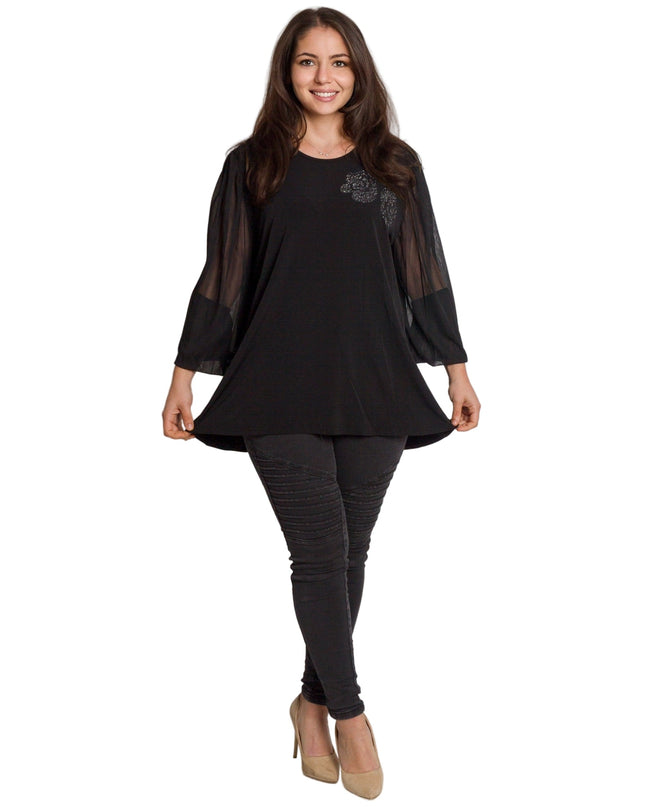 Μαύρη τουνίκ με τούλινη μανίκια και λαμπερή λεπτομέρεια