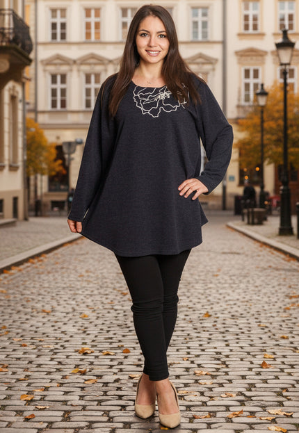 Σκούρα μπλε εβαζέ τουνίκ με διακόσμηση plus size
