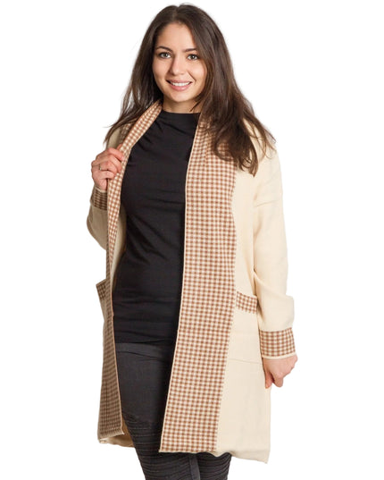 Μπεζ ζακέτα χωρίς κουμπιά με τσέπες και καρό λεπτομέρειες