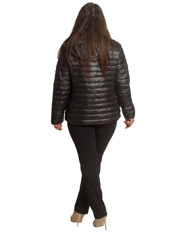 Γυναικείο μαύρο μπουφάν με κουκούλα και μεγέθη plus