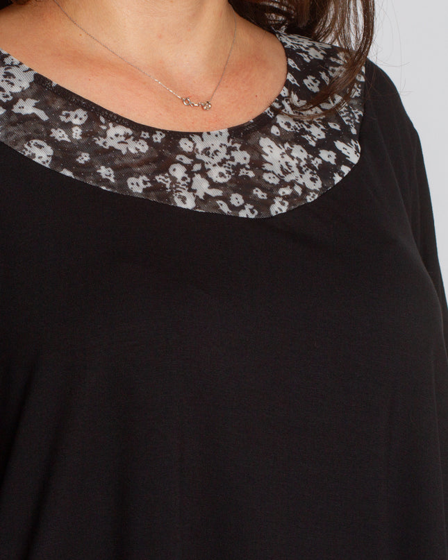 Κομψή τουνίκ μακριά με φλοράλ λεπτομέρειες