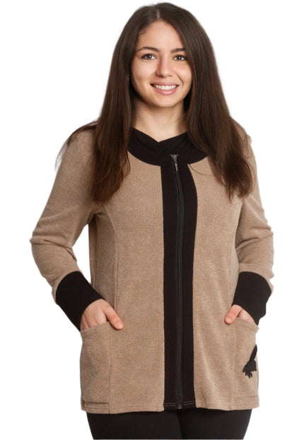 Елегантна жилетка в големи размери цвят мока - Maxi Market