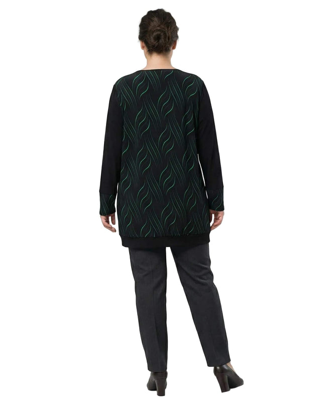 Πίσω όψη από επίσημη μαύρη τουνίκ μεγάλα μεγέθη, με μακρύ μανίκι και σχέδιο με πράσινες κυματιστές γραμμές στην πλάτη.