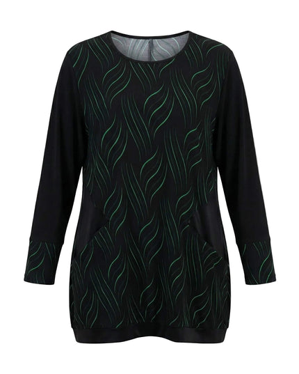Επίσημη μαύρη τουνίκ για μεγάλα μεγέθη με μοντέρνο πράσινο μοτίβο γραμμών, τσέπες και τελειώματα δερματίνης, φωτογραφημένη σε λευκό φόντο.