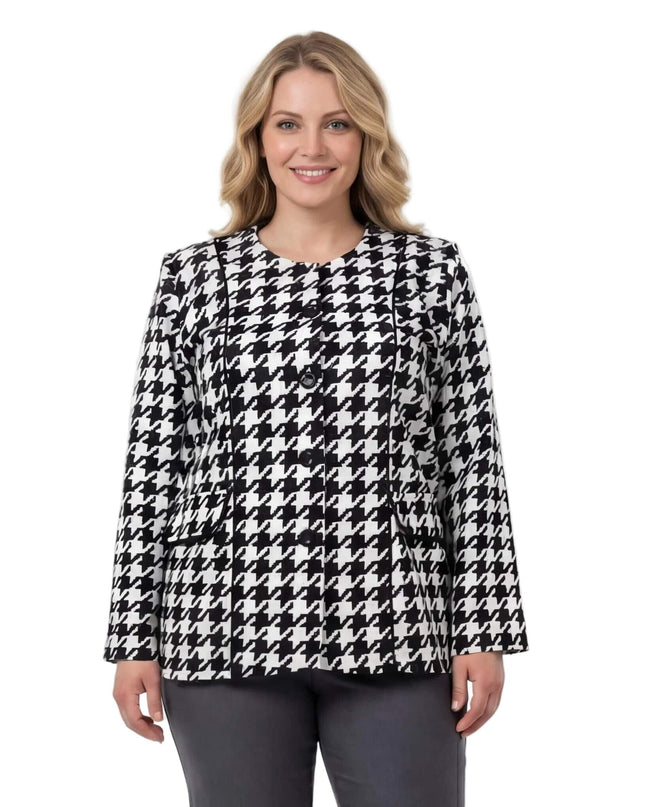 Επίσημο γυναικείο σακάκι πιε ντε πουλ σε λευκό για μεγάλα μεγέθη, με μαύρα κουμπιά και λεπτομέρειες, σε μπροστινή λήψη σε λευκό φόντο.