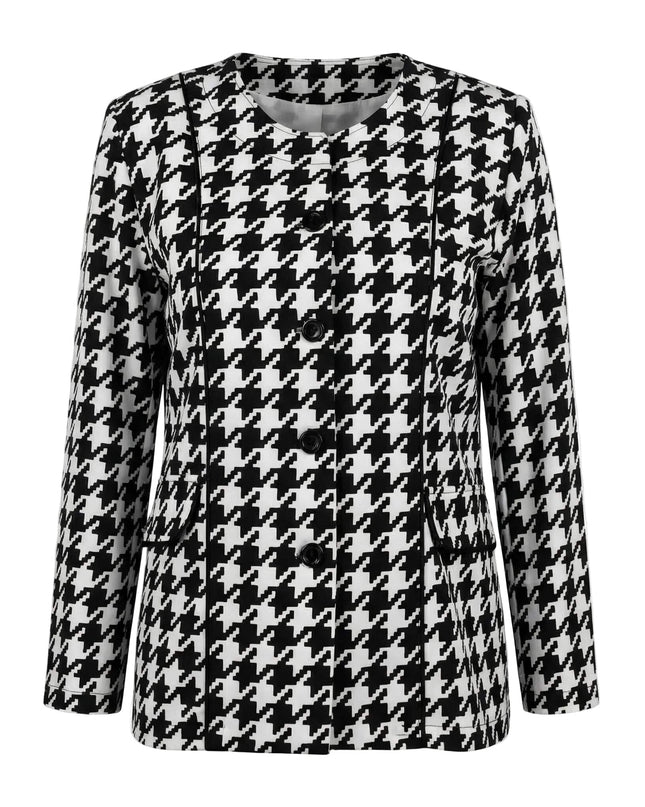 Επίσημο γυναικείο σακάκι με κλασικό σχέδιο πιε ντε πουλ σε ασπρόμαυρο χρώμα, ιδανικό για μεγάλα μεγέθη. Μπροστινή λήψη σε λευκό φόντο που αναδεικνύει τη στρογγυλή λαιμόκοψη και τα κουμπιά.