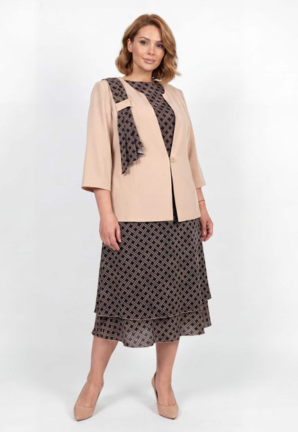 Επίσημο γυναικείο σετ με φόρεμα και σακάκι σε μπεζ