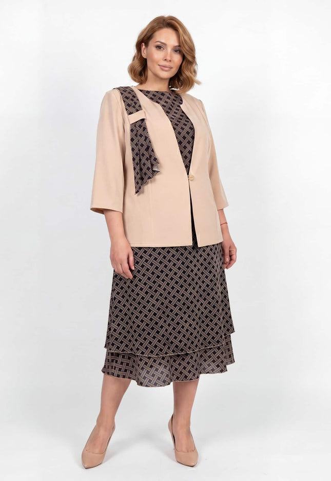 Επίσημο γυναικείο σετ με φόρεμα και σακάκι σε μπεζ