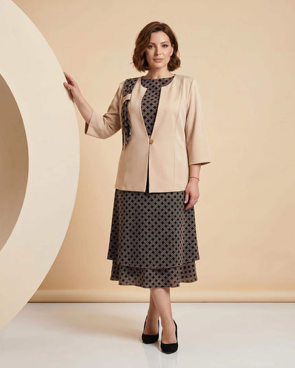 Επίσημο γυναικείο σετ με φόρεμα και σακάκι σε μπεζ